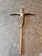 Koperen kruisbeeld.

Ruim 20 cm hoog., Ophalen of Verzenden