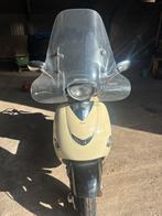 Mooie scooter tauris capri, Fietsen en Brommers, Ophalen of Verzenden, Gebruikt, Benzine, Overige merken