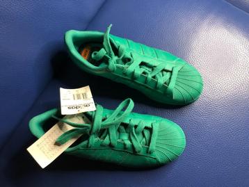 Sport schoenen - Adidas beschikbaar voor biedingen