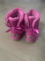 Ugg nieuw fuchsia roze, UGG, Lage of Enkellaarzen, Ophalen of Verzenden, Zo goed als nieuw