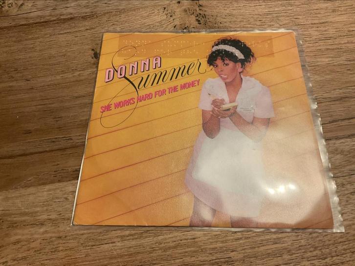 Donna Summer, She works hard for the money, Cd's en Dvd's, Vinyl Singles, Single, 7 inch, Ophalen of Verzenden