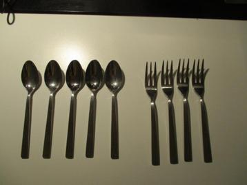 Wedgwood Regent 5 koffielepels + 4 gebaksvorkjes beschikbaar voor biedingen