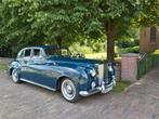 trouwauto diverse oldtimers huren Rolls Royce, London taxi, Chauffeursdiensten