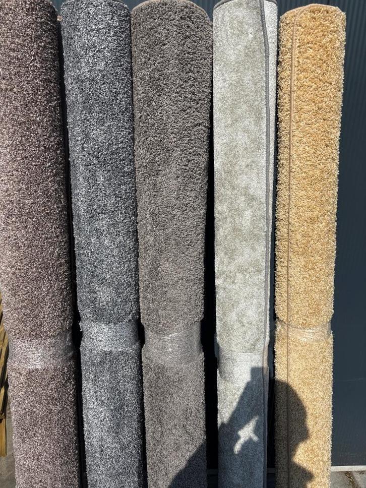 Vloerkleden XL 200 x 300 cm van €149-, voor €75-, Gelasta, Huis en Inrichting, Stoffering | Tapijten en Kleden, Nieuw, 200 cm of meer