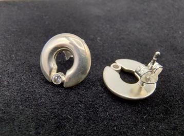 Zilveren oorbellen met zirkonia, 925 beschikbaar voor biedingen