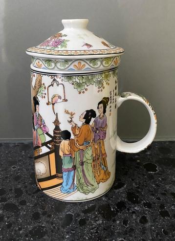 Chinees Theepotje met Filter beschikbaar voor biedingen