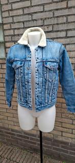 Nieuwe gevoerde Levi's spijkerjas maat XS dames.
Heel mooi!, Kleding | Dames, Blauw, Nieuw, Ophalen of Verzenden, Maat 34 (XS) of kleiner