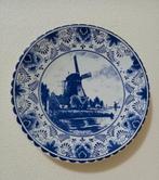 Delfst blauw wandbord met Hollands landschap, Ophalen of Verzenden