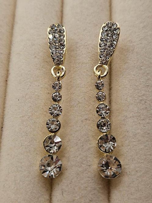 Antiek stijl 14k vergulde oorstekers met zirkonia., Sieraden, Tassen en Uiterlijk, Oorbellen, Nieuw, Overige materialen, Goud