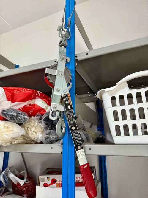 Lieren en takels !, Doe-het-zelf en Verbouw, Lieren en Takels, Zo goed als nieuw, Elektrisch, Ophalen of Verzenden
