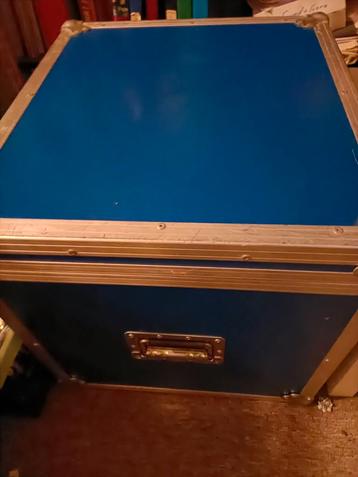 Flightcase blauw. beschikbaar voor biedingen
