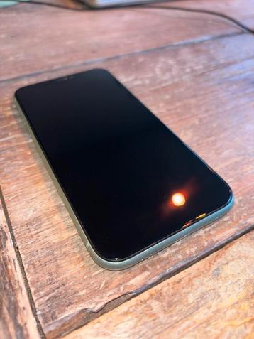 iPhone 11 64GB Groen - Goede staat, Face ID werkt niet beschikbaar voor biedingen