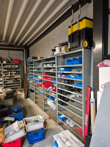 8x vakkenkast met heel veel verdelers! beschikbaar voor biedingen