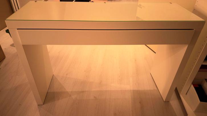 IKEA Make-up Tafel - Zo Goed Als Nieuw!, Huis en Inrichting, Tafels | Kaptafels, Zo goed als nieuw, Minder dan 100 cm, 50 tot 100 cm
