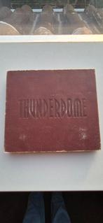 Thunderdome digipack rood, Cd's en Dvd's, Ophalen of Verzenden, Zo goed als nieuw