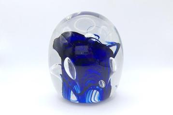 Presse-papier kobalt blauw beschikbaar voor biedingen