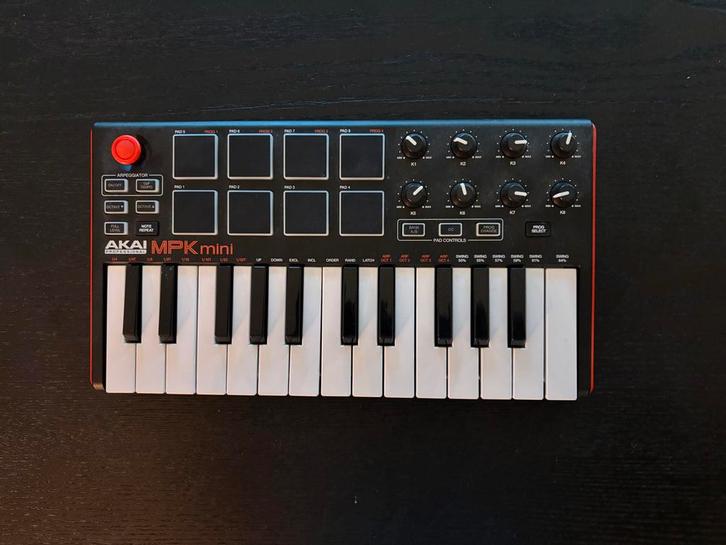 Akai MPK Mini MIDI Keyboard, Muziek en Instrumenten, Keyboards, Zo goed als nieuw, Overige aantallen, Overige merken, Aanslaggevoelig