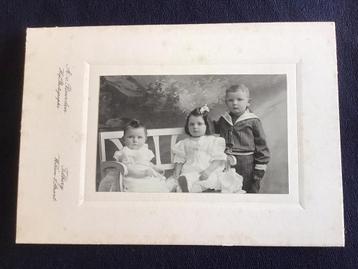 Kabinetfoto, 3 Kinderen, A. van Beurden, Tilburg beschikbaar voor biedingen