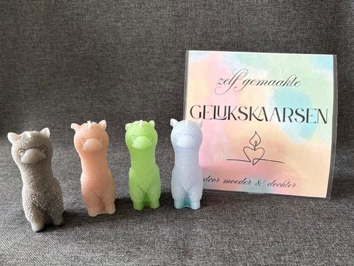 Alpaca kaars 2 euro, Huis en Inrichting, Woonaccessoires | Kandelaars en Kaarsen, Zo goed als nieuw, Minder dan 25 cm, Overige materialen