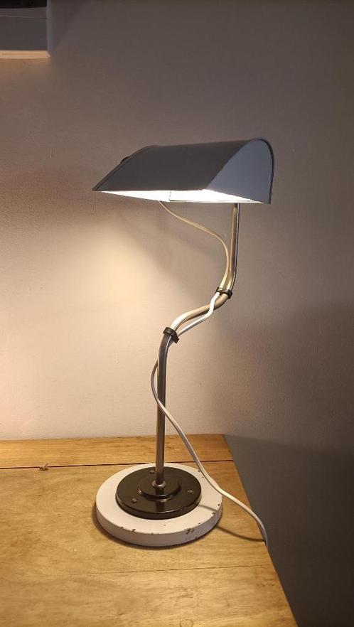 grote vintage bureaulamp industrieel design Oost-Duits DDR, Huis en Inrichting, Lampen | Tafellampen, Gebruikt, 50 tot 75 cm, Metaal