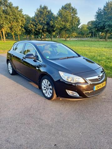 Opel Astra 1.6 85KW 5D AUT 2010 Zwart beschikbaar voor biedingen