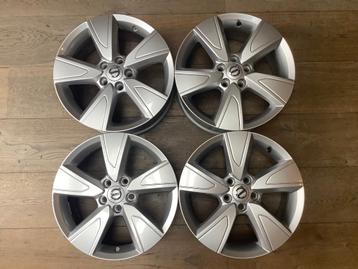 Nieuwe demovelgen 17 inch Volvo beschikbaar voor biedingen