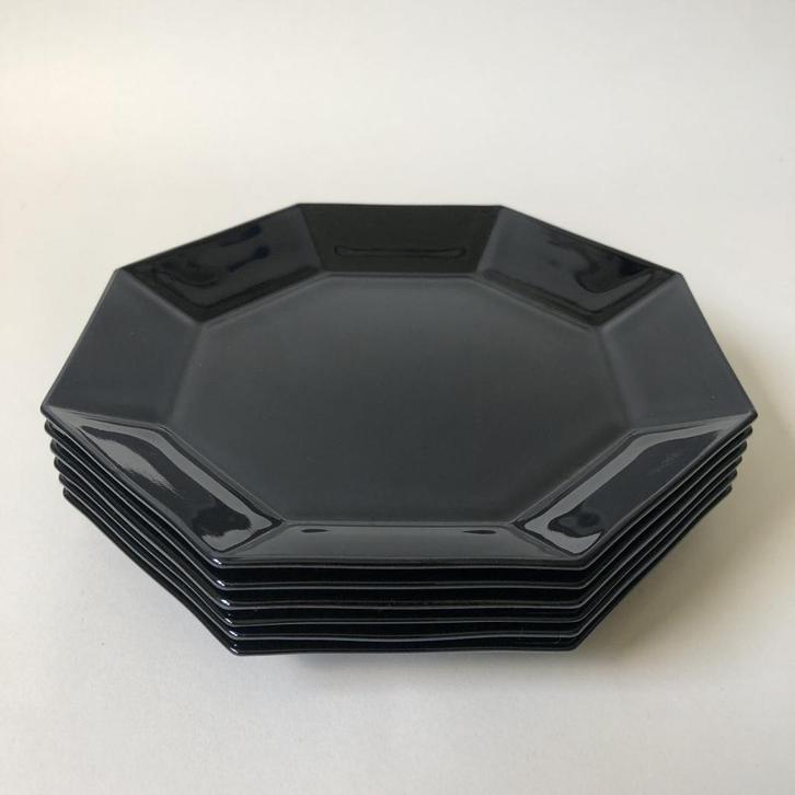 Gezocht: Arcoroc Octime borden 25 cm (zwart) 6-8x, Huis en Inrichting, Keuken | Servies, Zo goed als nieuw, Bord(en), Overige stijlen