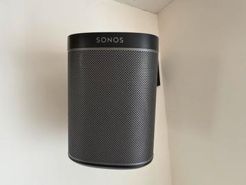 Sonos play 1 set zwart met muurbeugel keurige staat beschikbaar voor biedingen
