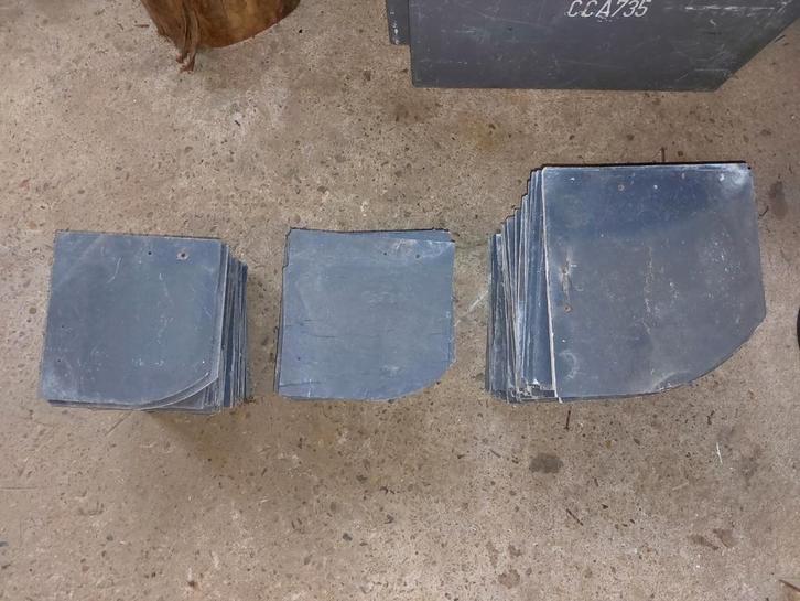 Partij leisteen plaatjes, Doe-het-zelf en Verbouw, Dakpannen en Dakbedekking, Gebruikt, Dakplaat of Dakpanplaat, Steen of Klei