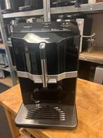 Siemens EQ 300, Witgoed en Apparatuur, Koffiezetapparaten, BSH Hausgeräte GmbH (Siemens Home Appliances), 10 kopjes of meer, Koffiemachine
