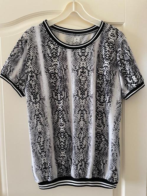Zwart-wit shirt, maat L - XL, Kleding | Dames, T-shirts, Gedragen, Maat 42/44 (L), Overige kleuren, Korte mouw, Verzenden