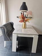 Mooi marmer look eettafel met grijs bankje eetkamerbank, Huis en Inrichting, Tafels | Eettafels, Ophalen, Vijf personen of meer