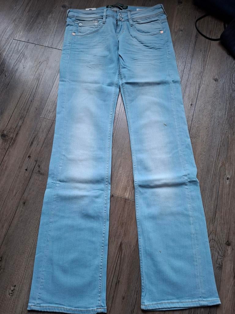 KUYICHI Amy regular shoecut jeans W28 L34, Kleding | Dames, Spijkerbroeken en Jeans, Nieuw, W28 - W29 (confectie 36), Blauw, Ophalen of Verzenden