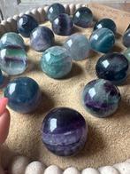 Fluoriet spheres - eventueel met bolhoudertje | 40-50gr, Ophalen of Verzenden, Mineraal