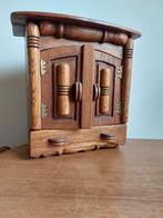 Kastje bij poppen, Ophalen of Verzenden, Zo goed als nieuw