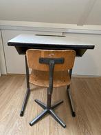 Schooltafeltje en stoeltje vintage, Kinderen en Baby's, Kinderkamer | Tafels en Stoelen, Ophalen, Gebruikt, Tafel(s) en Stoel(en)
