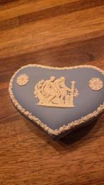 Wedgwood Jasperware Hartvormig Doosje - 1964 13,5 cm, Ophalen of Verzenden