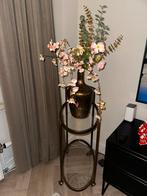 Gouden Trolley (WOOOD) met Vaas en Kunstbloemen, Ophalen of Verzenden, Zo goed als nieuw