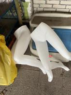 Gratis op te halen etalepoppen maar alleen de benen set, Ophalen