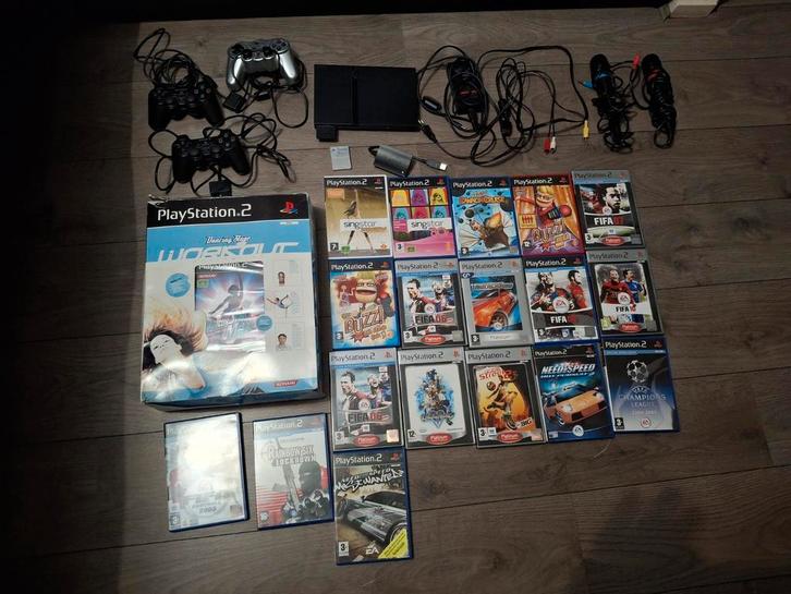 Compleet ps2 set met diverse games en accessoires, Spelcomputers en Games, Spelcomputers | Sony PlayStation 3, Zo goed als nieuw