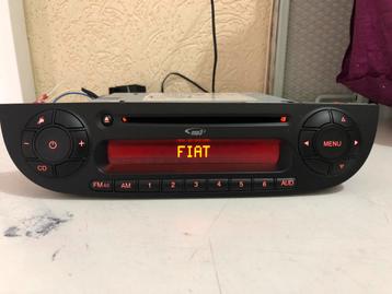 COMPLETE ORIGINEEL FIAT 500 RADIO CD AUX zwart beschikbaar voor biedingen