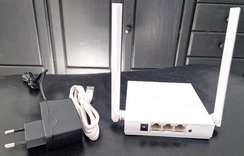tp-link Wifi Router TL- WR820N V2, Computers en Software, Routers en Modems, Zo goed als nieuw, Router, Verzenden