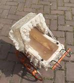 Leuke Oude / vintage poppenwagen met witte bekleding, Antiek en Kunst, Antiek | Speelgoed, Ophalen of Verzenden