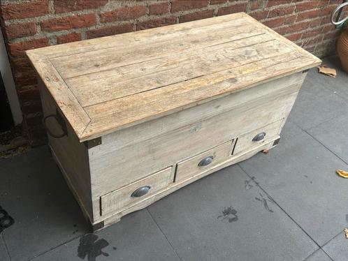 Grote rosbuiste kist met lades en zitvlak, Huis en Inrichting, Woonaccessoires | Kisten, Zo goed als nieuw, 50 tot 75 cm, Minder dan 50 cm