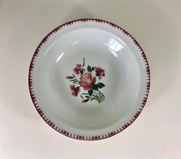 Digoin Sarreguemines Yvette diepe schaal saladière beschikbaar voor biedingen