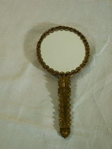 Koperen handspiegeltje van Limoges beschikbaar voor biedingen