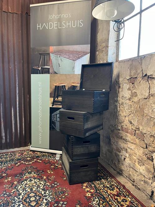Zwarte houten opberg kisten, Antiek en Kunst, Curiosa en Brocante, Ophalen
