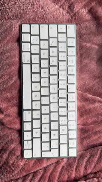 Apple toetsenbord beschikbaar voor biedingen