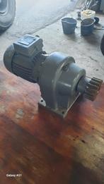 Elektromotor met vertragingskast, Ophalen, Gebruikt