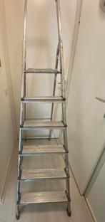 ALUMINIUM HUISHOUDTRAP 6 TREDEN, Doe-het-zelf en Verbouw, Ladders en Trappen, Ophalen, Gebruikt, Trap, Opvouwbaar of Inschuifbaar